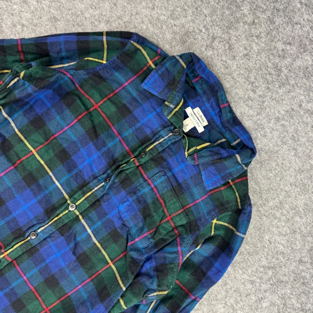 LL Bean Womens Slightly Fitted Flannel Shirt M Blue Green Plaid Cotton